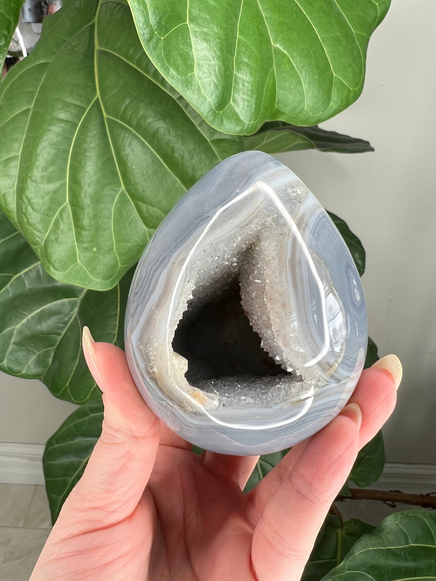 Agate Druzy Egg carving