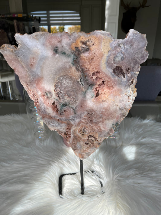 Pink Amethyst slab on stand (M07)