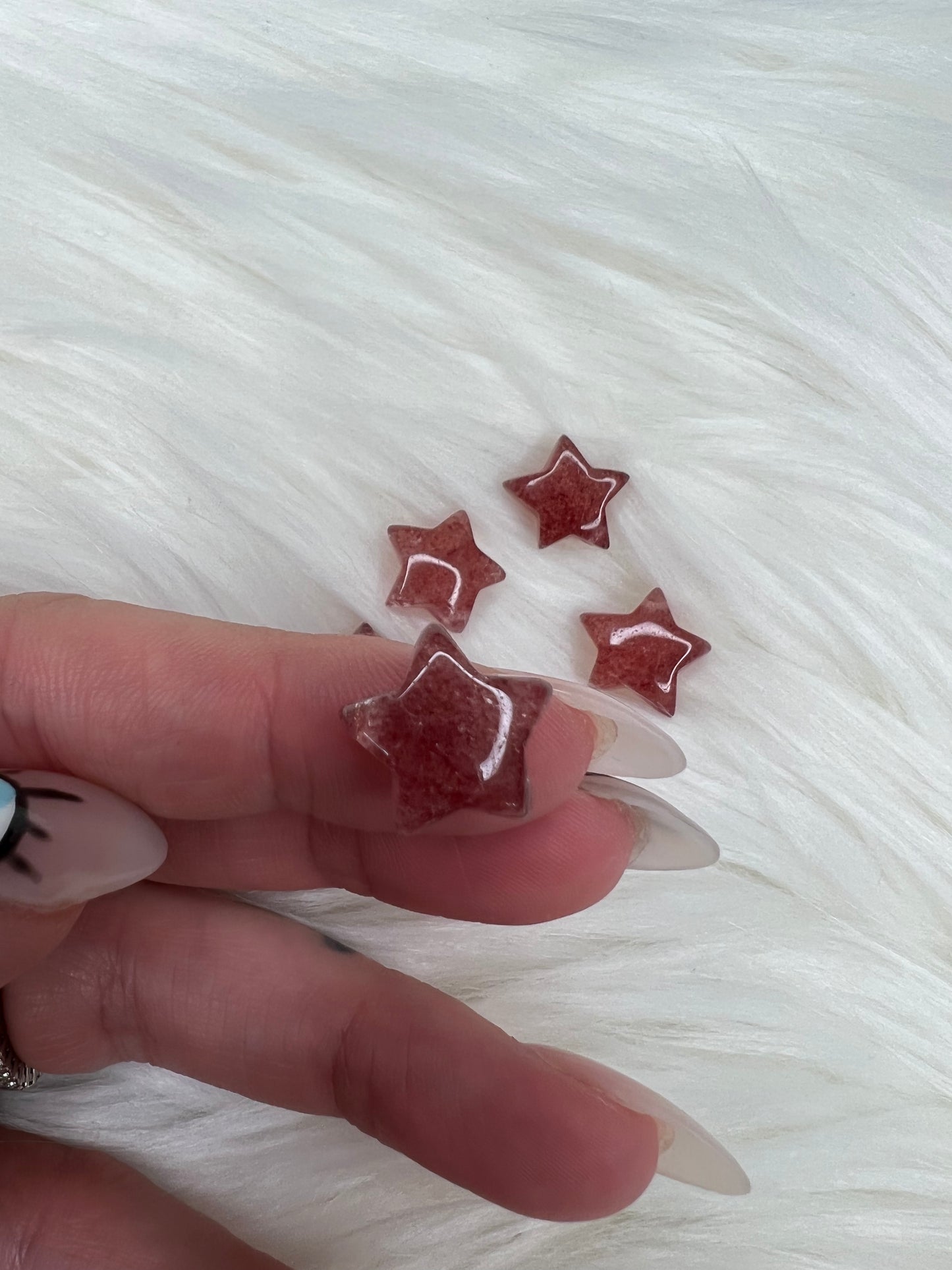 Strawberry Quartz Tiny Star Carvings