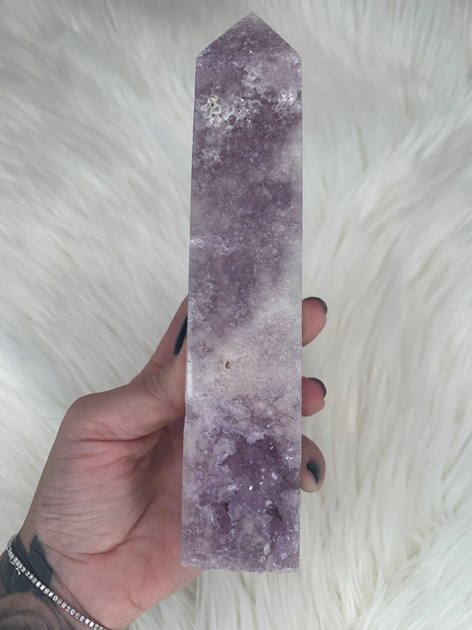 LUXE Lilac Amethyst Tower