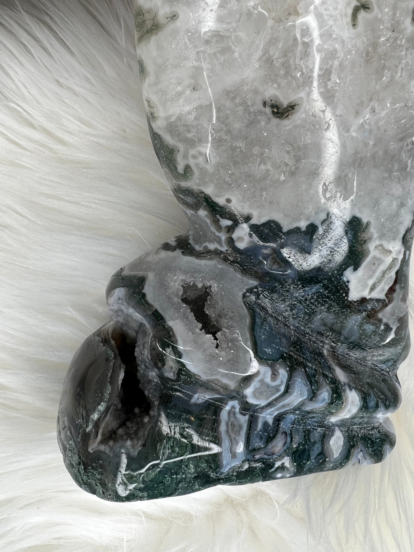 Moss Agate Moon Carving (large)