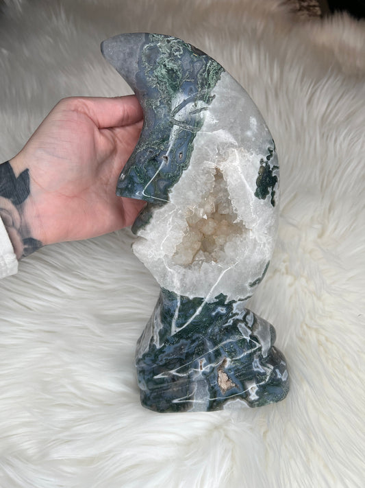 Moss Agate Moon Carving (large)